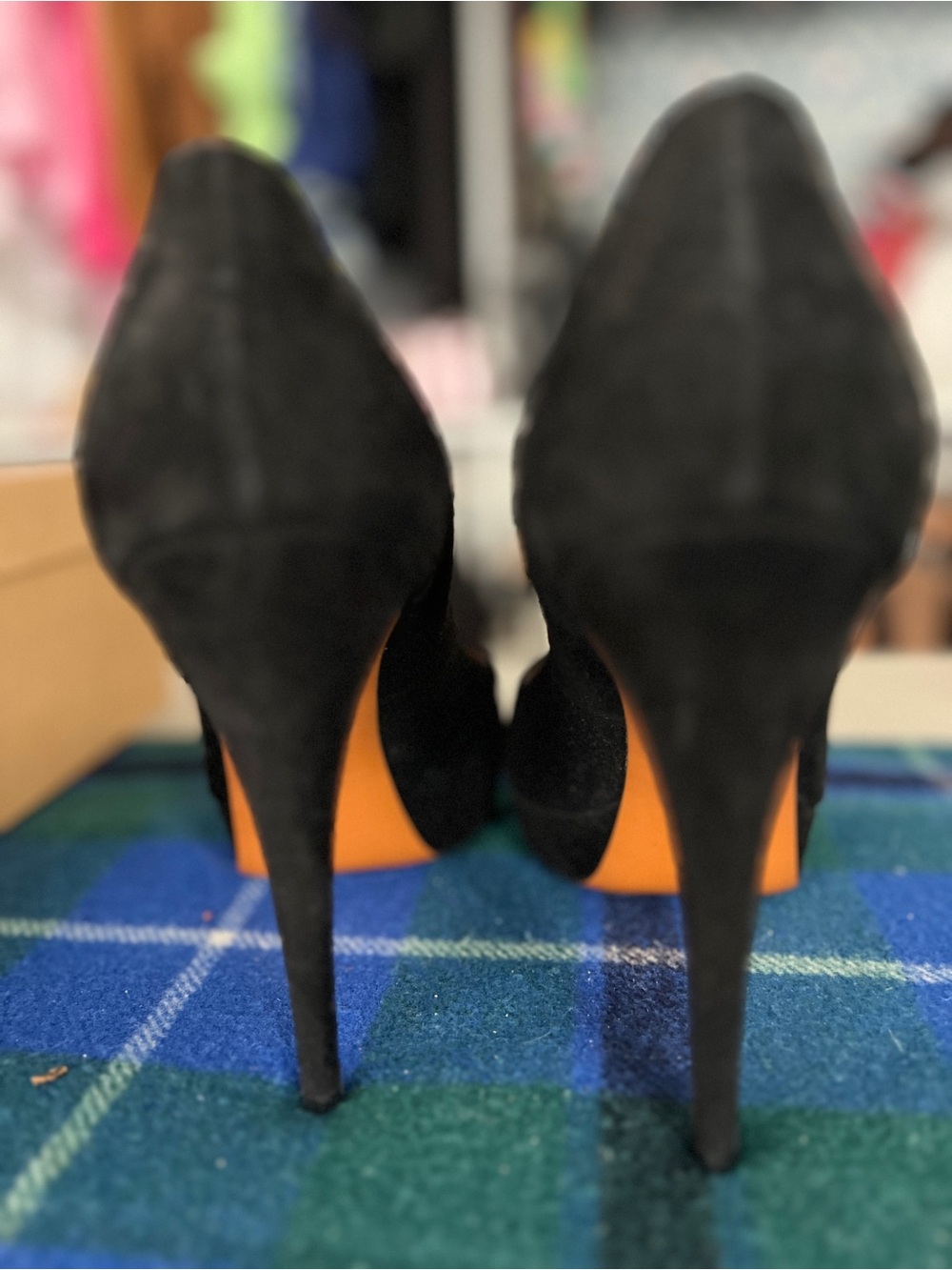 Gucci Black Suede T-Strap Peep-Toe Pumps - Picture 4 of 6